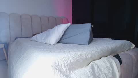 Sofia online show from November 2025 11:53:02 AM