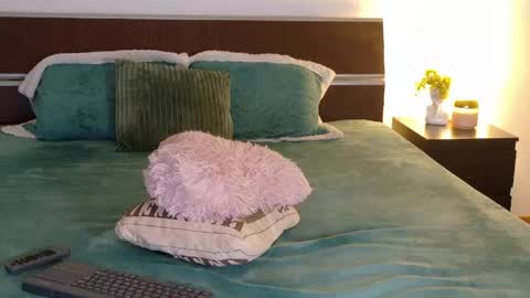 sofi moon26 online show from April 2026 07:58:02 PM