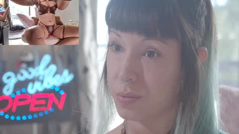 Sofi Mora online show from October 2025 02:34:01 PM