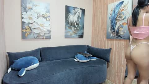 sofi_posada online show from November 2025 01:47:02 PM