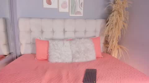 Sofia online show from March 2025 01:25:02 AM