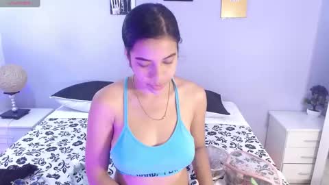 Snapshot of sofi_smith02 chatting on December 2024 07:39:02 PM sofi smith online show from December 2024 07:39:02 PM
