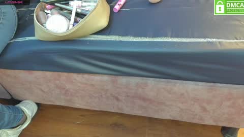 Susy online show from December 2024 06:27:02 PM