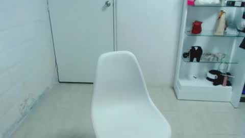 sofia vene  online show from September 2025 12:06:01 PM