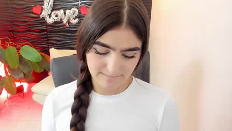 Skarlett online show from September 2025 12:50:02 PM