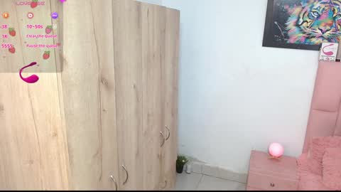 sofia online show from January 2025 06:14:02 PM