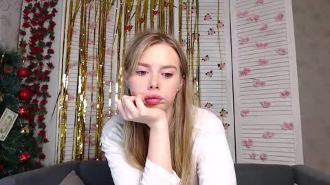 Sofia here online show from December 2025 12:16:02 AM