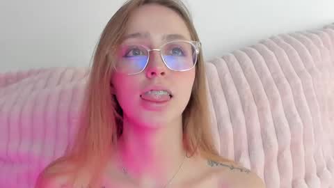     online show from February 2025 07:06:01 AM