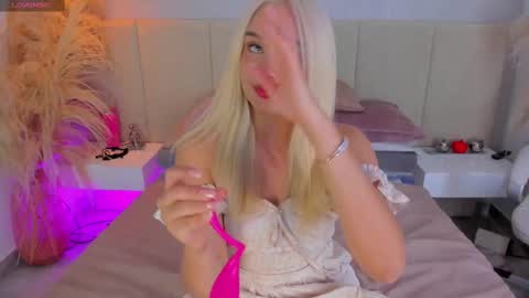 SOFIA PAMELA online show from September 2025 07:24:02 PM
