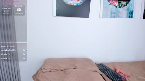 Snapshot of sofia_riveraa chatting on December 2024 11:17:01 PM SOFIA online show from December 2024 11:17:01 PM