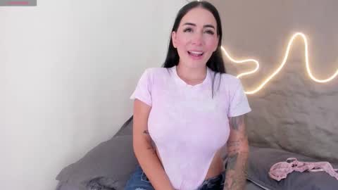 Snapshot of sofia_riveraa chatting on November 2025 07:24:01 PM SOFIA online show from November 2025 07:24:01 PM