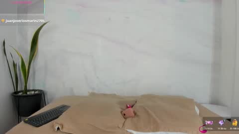 Snapshot of sofia_riveraa chatting on February 2026 07:08:01 PM SOFIA online show from February 2026 07:08:01 PM