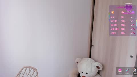 sofia_rivers_ online show from April 2026 05:40:02 PM