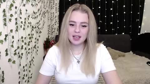 sofia_rosemary online show from January 2025 12:31:02 PM