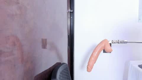 Sofia online show from February 2025 04:10:01 AM