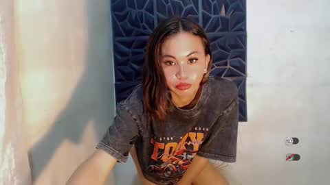 sofia_sweetheart18 online show from October 2025 06:35:02 PM