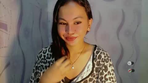 sofia_sweetheart18 online show from February 2026 12:37:02 PM
