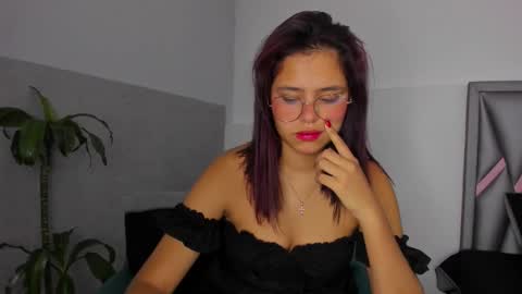 Sofa online show from September 2025 11:56:01 AM