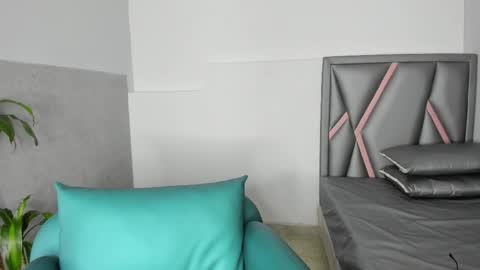 Sofa online show from September 2025 11:58:01 AM