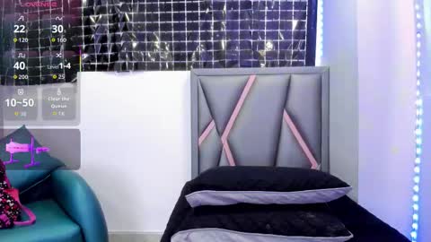 Sofa online show from November 2025 12:38:02 PM