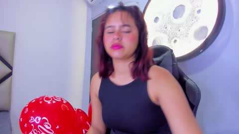 Sofa online show from February 2026 12:58:02 PM