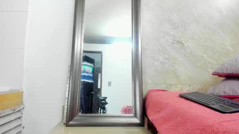 Sofia walke online show from February 2025 01:15:02 PM