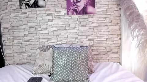 sofiaalarson online show from July 2026 03:36:01 PM