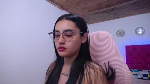 Sofia online show from December 2025 10:02:01 AM