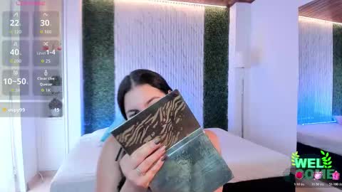 Sofia caramel online show from November 2025 02:05:01 PM