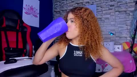 sofiacastillo01 online show from January 2025 01:05:01 PM