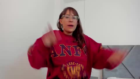 sofia  online show from November 2025 08:34:02 AM