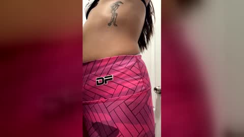 sofiacruz16 online show from February 2026 03:30:01 PM