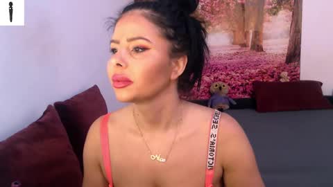 sofialiub online show from December 2024 11:49:02 AM