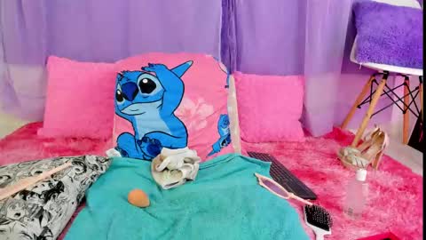 Sofia online show from October 2025 09:13:01 PM