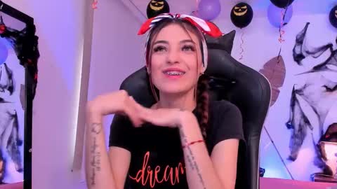 Sofia  Help me reach 5K followers  online show from October 2025 08:09:02 PM