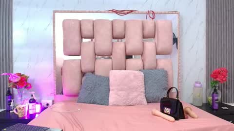 Sofia Sommers online show from December 2025 11:23:02 PM