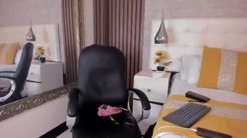 Snapshot of sofiathoompson chatting on June 2026 09:41:01 PM sofiathoompson online show from June 2026 09:41:01 PM
