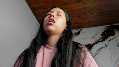 Sofia and Noah online show from April 2026 11:30:02 AM