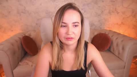 Sofie online show from November 2025 12:13:02 AM