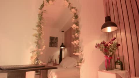 Sofie online show from September 2025 02:40:01 PM