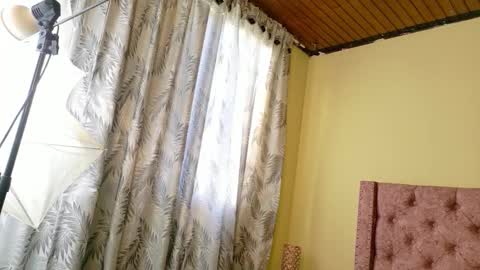 sofii_cute01 online show from February 2026 12:28:01 PM