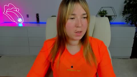 sofii_darling online show from November 2025 05:56:01 PM