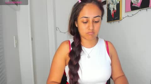 sofiia rodriguez online show from February 2025 06:05:01 PM