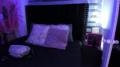 Snapshot of sofiia_rubb chatting on January 2025 04:05:01 AM Sofia online show from January 2025 04:05:01 AM