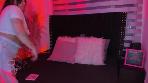 Snapshot of sofiia_rubb chatting on January 2025 03:57:02 AM Sofia online show from January 2025 03:57:02 AM