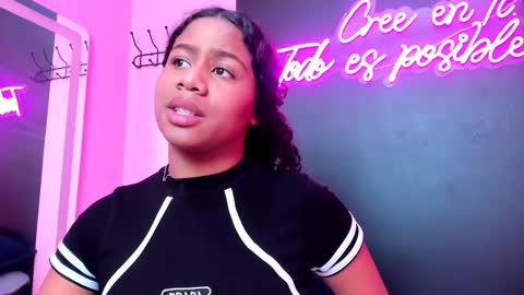 sofiifox online show from March 2025 07:38:01 PM