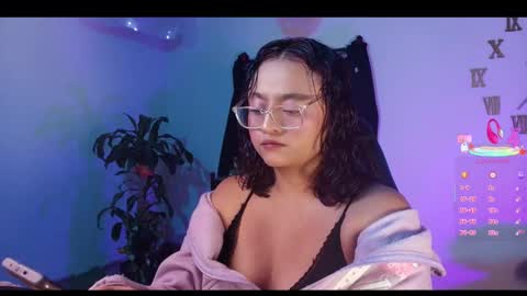 Demi Sofia online show from December 2025 09:22:02 PM