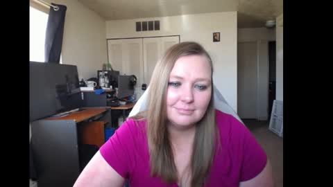 Rose online show from March 2025 07:38:02 PM