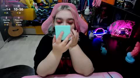 Sofie online show from September 2025 03:43:01 AM