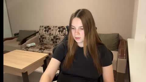 Snapshot of softiris_ chatting on March 2026 06:03:02 PM Anna online show from March 2026 06:03:02 PM